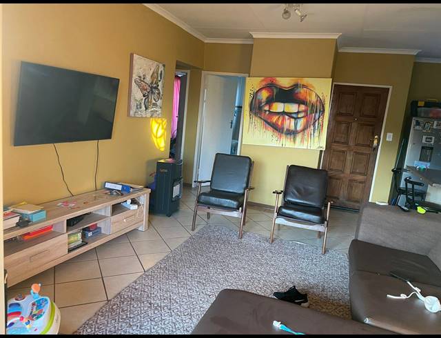 2 BEDROOM APARTMENT RENTED IN EQUESTRIA